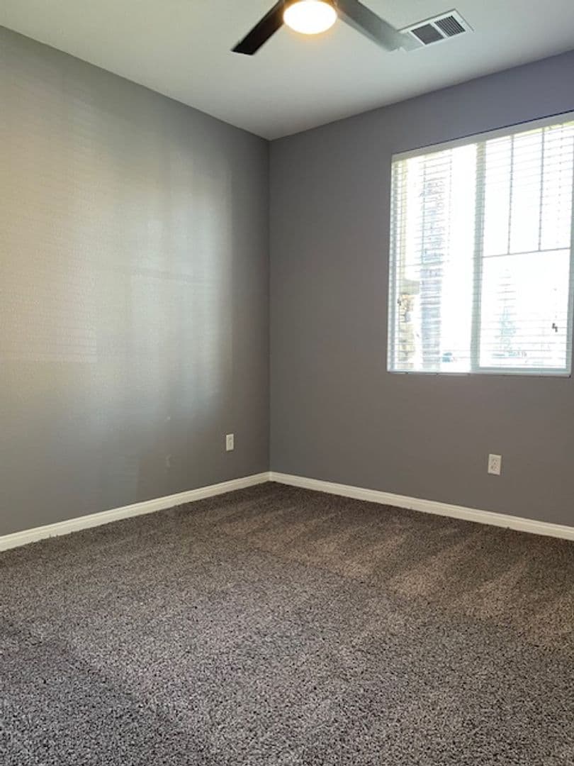 BAKERSFIELD House: 11707 CHRISTMAS ROSE DRIVE