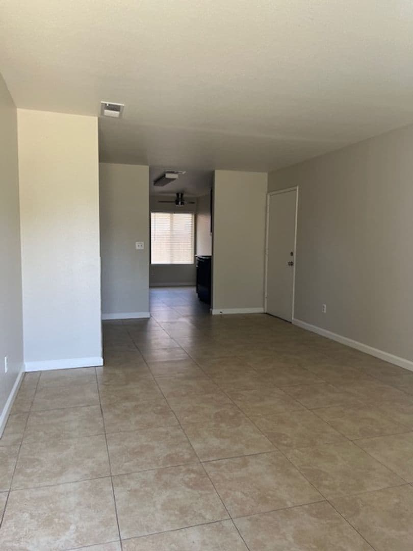 BAKERSFIELD Apartment: 3018 GOSFORD ROAD, units A-D