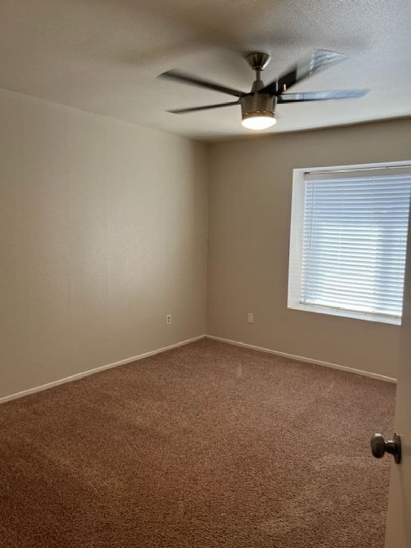 Bakersfield, Apartment: 3210 Brookfield Loop - 3210-D