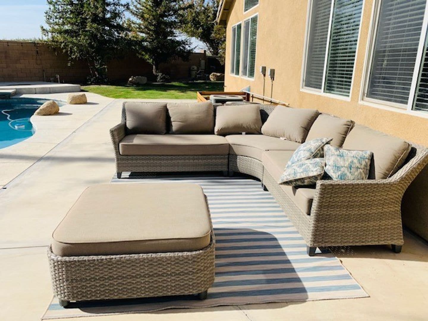 BAKERSFIELD House: 11707 CHRISTMAS ROSE DRIVE