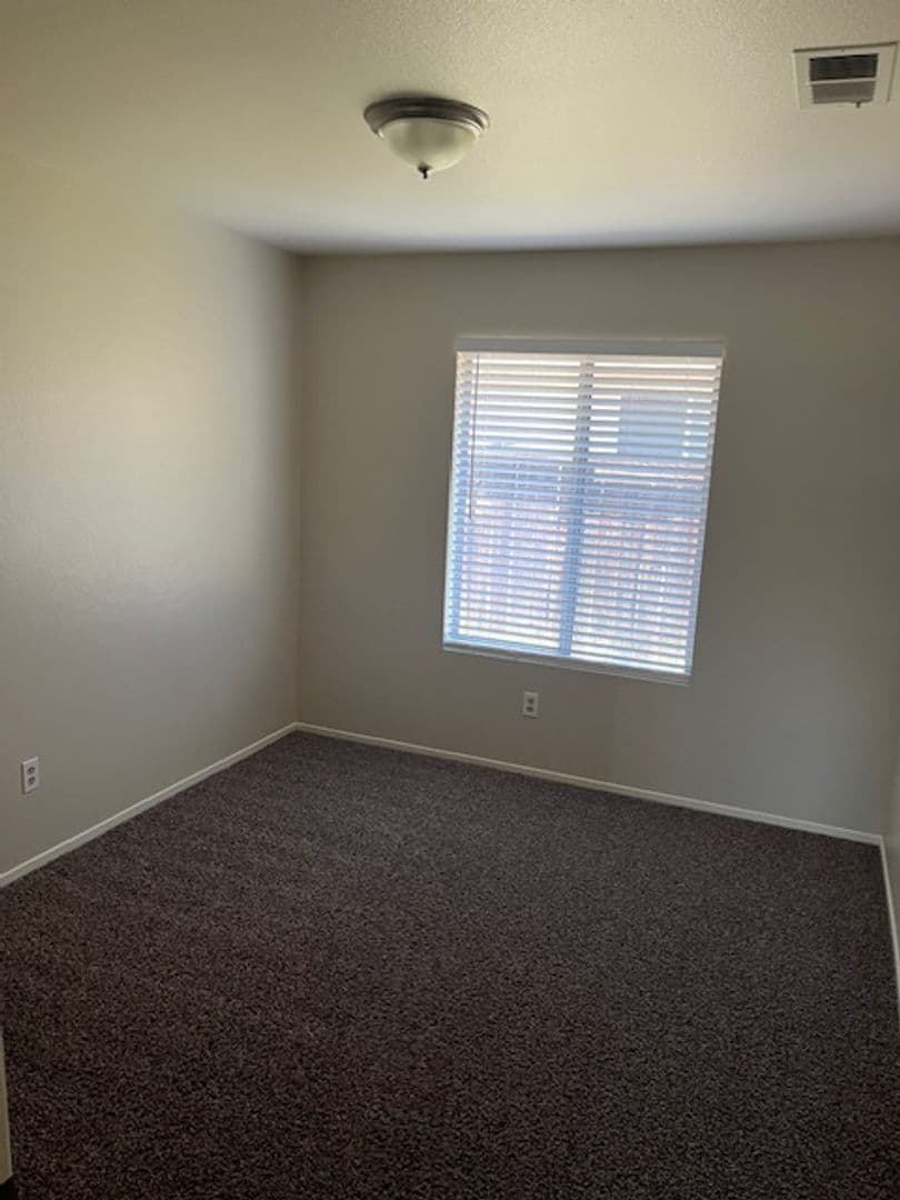 BAKERSFIELD Apartment: 3018 GOSFORD ROAD, units A-D