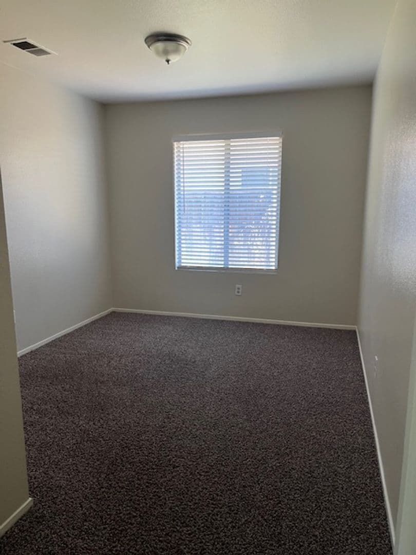 BAKERSFIELD Apartment: 3018 GOSFORD ROAD, units A-D