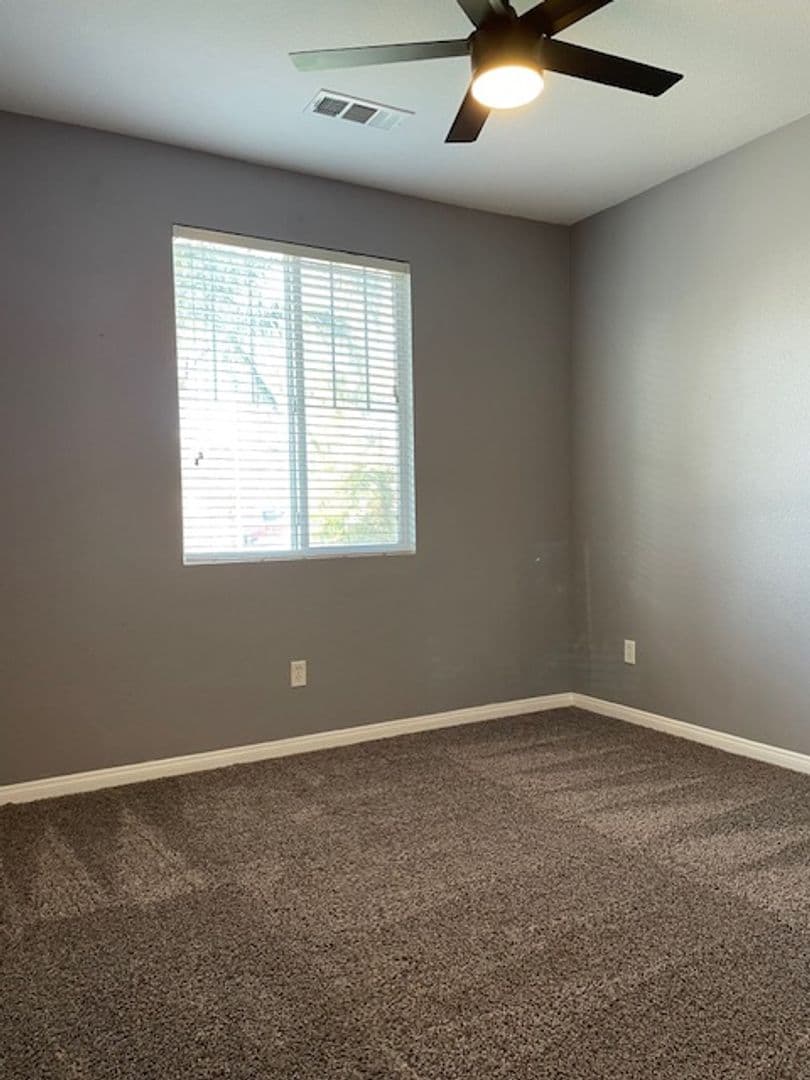 BAKERSFIELD House: 11707 CHRISTMAS ROSE DRIVE