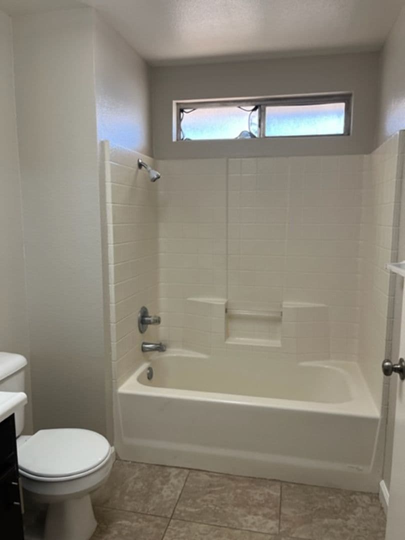 Bakersfield, Apartment: 3210 Brookfield Loop - 3210-D