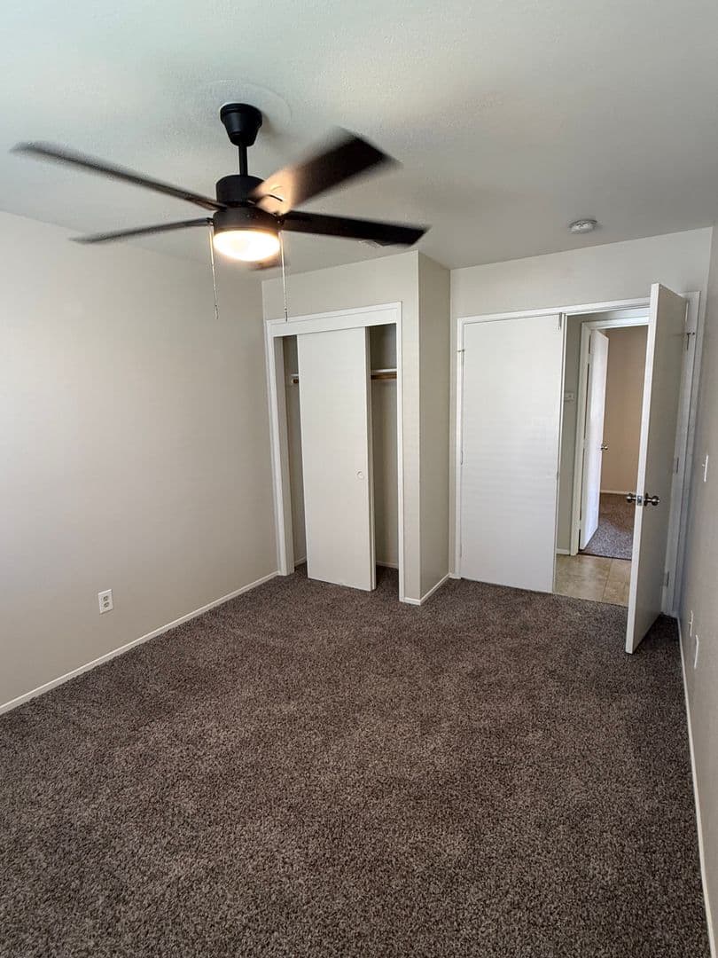 Bakersfield, Apartment: 3112 Brookfield Loop