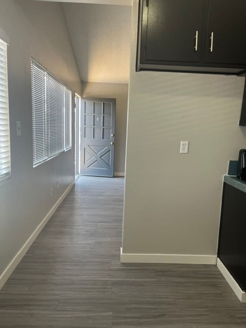 BAKERSFIELD Apartment: 4013 SORANNO AVENUE, units A-D