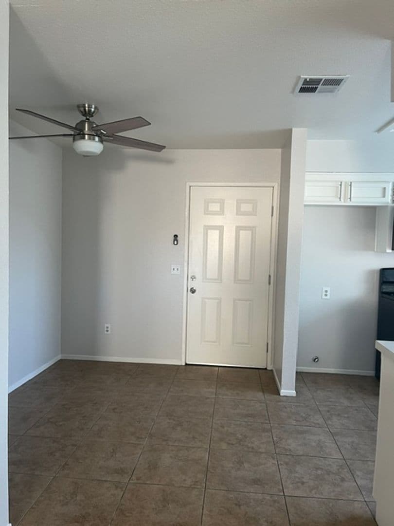 BAKERSFIELD Apartment: 8710 LYN RIVER COURT, units A-D