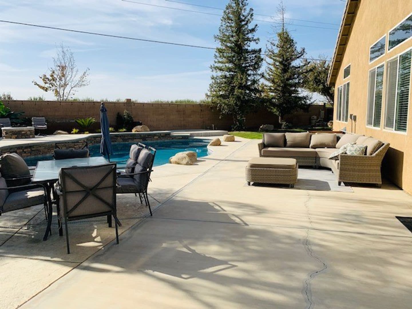 BAKERSFIELD House: 11707 CHRISTMAS ROSE DRIVE