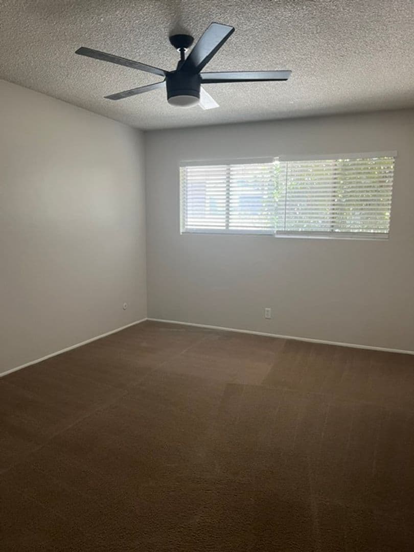BAKERSFIELD Apartment: 6400 STOCKDALE HWY, units 1-4