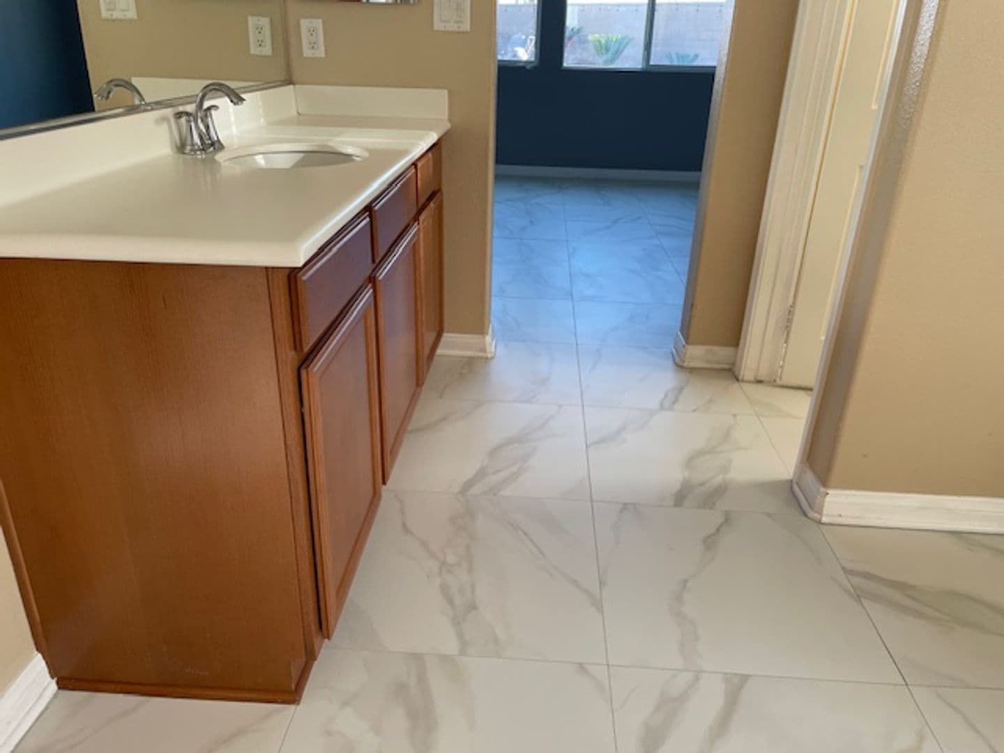 BAKERSFIELD House: 11707 CHRISTMAS ROSE DRIVE