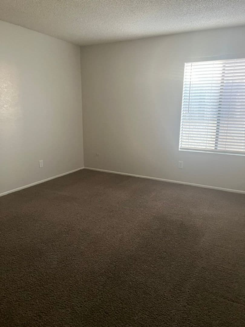 BAKERSFIELD Apartment: 1044 McDONALD WAY, units A-D