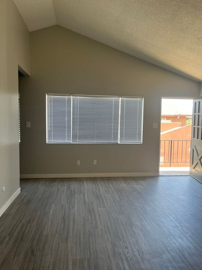 BAKERSFIELD Apartment: 4013 SORANNO AVENUE, units A-D