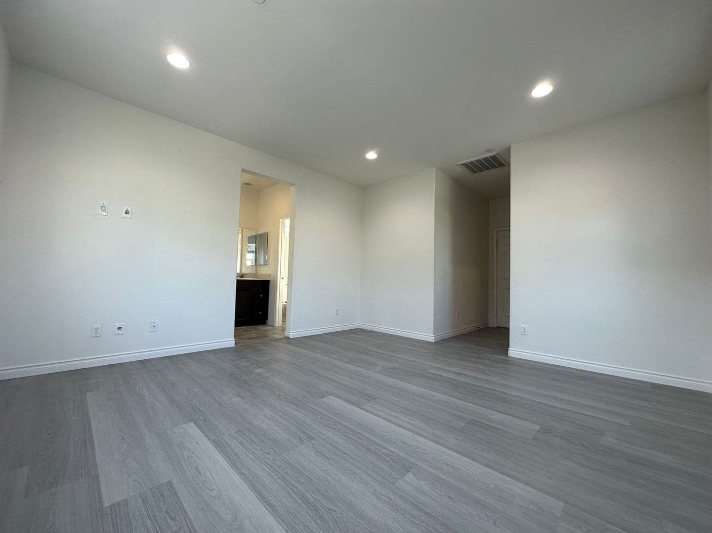 Eastvale House: 5846 Ginger Drive