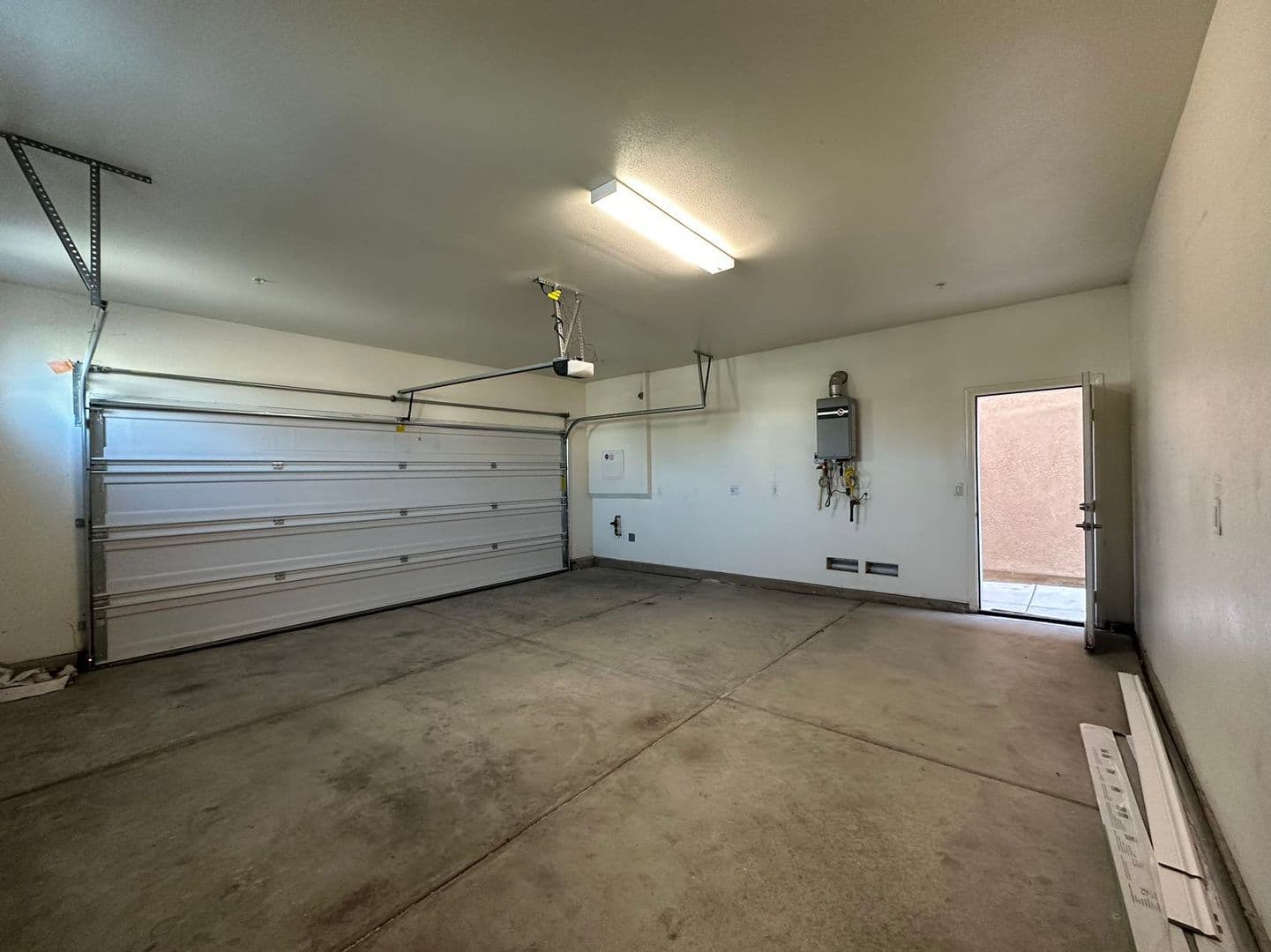 Eastvale House: 5846 Ginger Drive