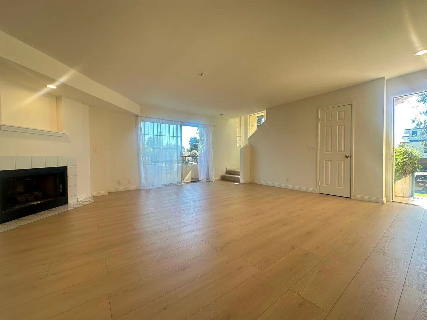 Arcadia House: 1033 Duarte Rd #A