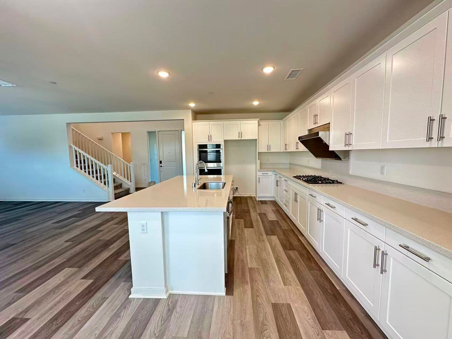 Ontario House: 2622 E Scarlett Ln