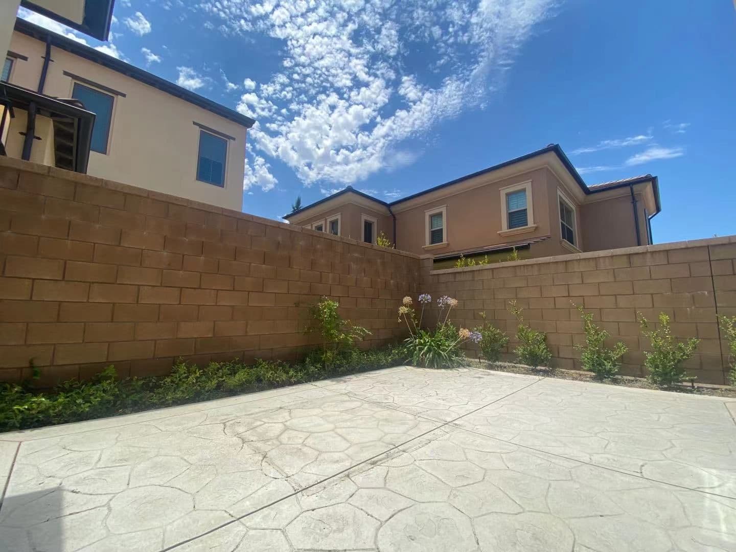 Irvine House: 60 Meander