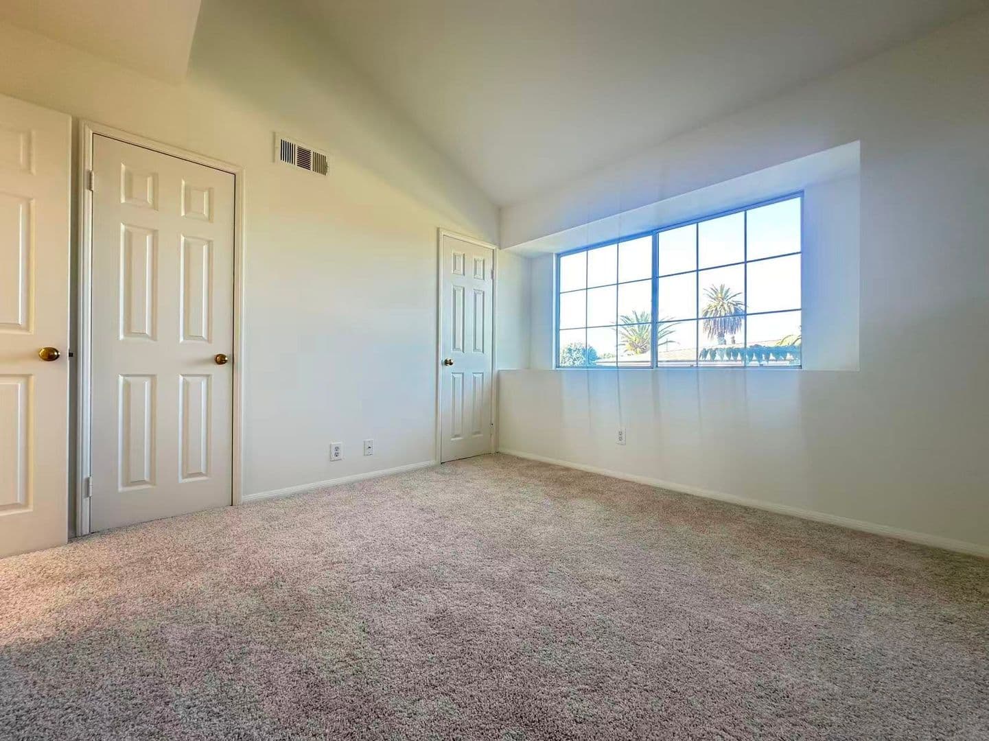 Arcadia House: 1033 Duarte Rd #A