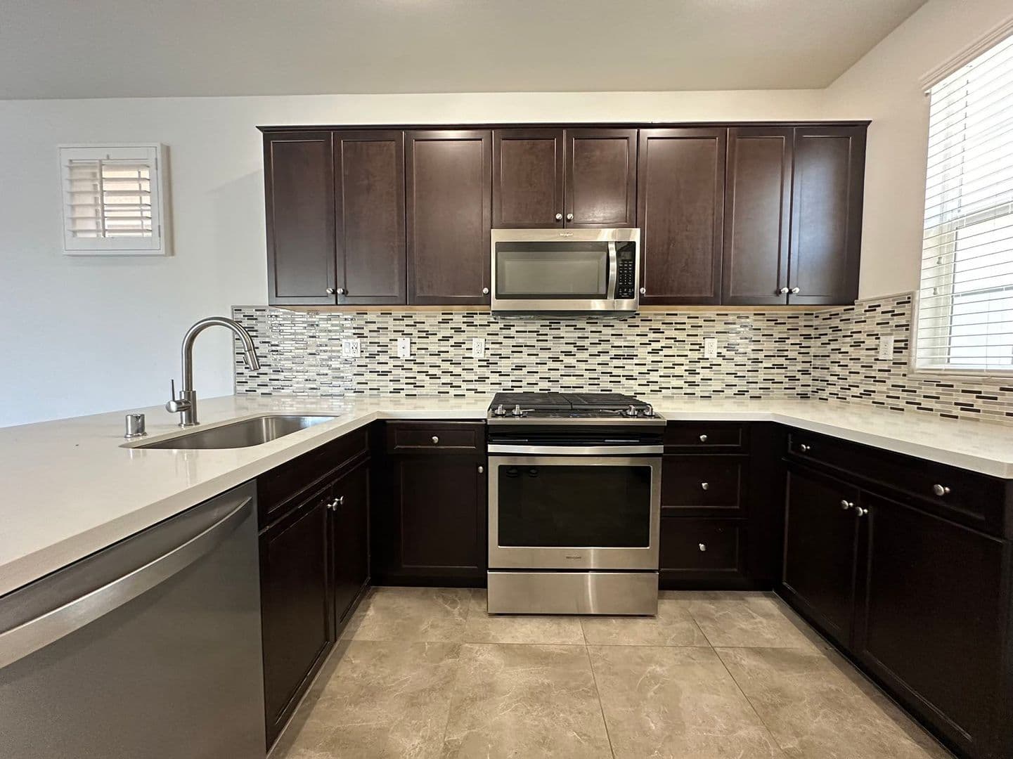 Eastvale House: 5846 Ginger Drive