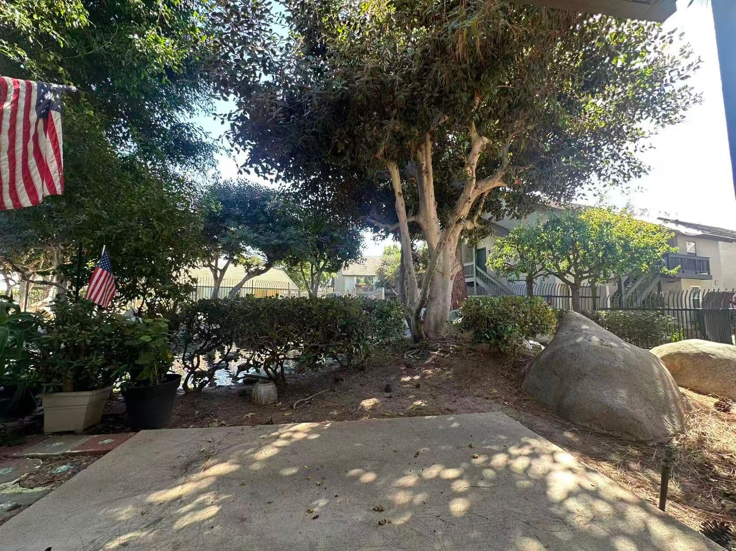 Irvine House: 208 Orange Blossom