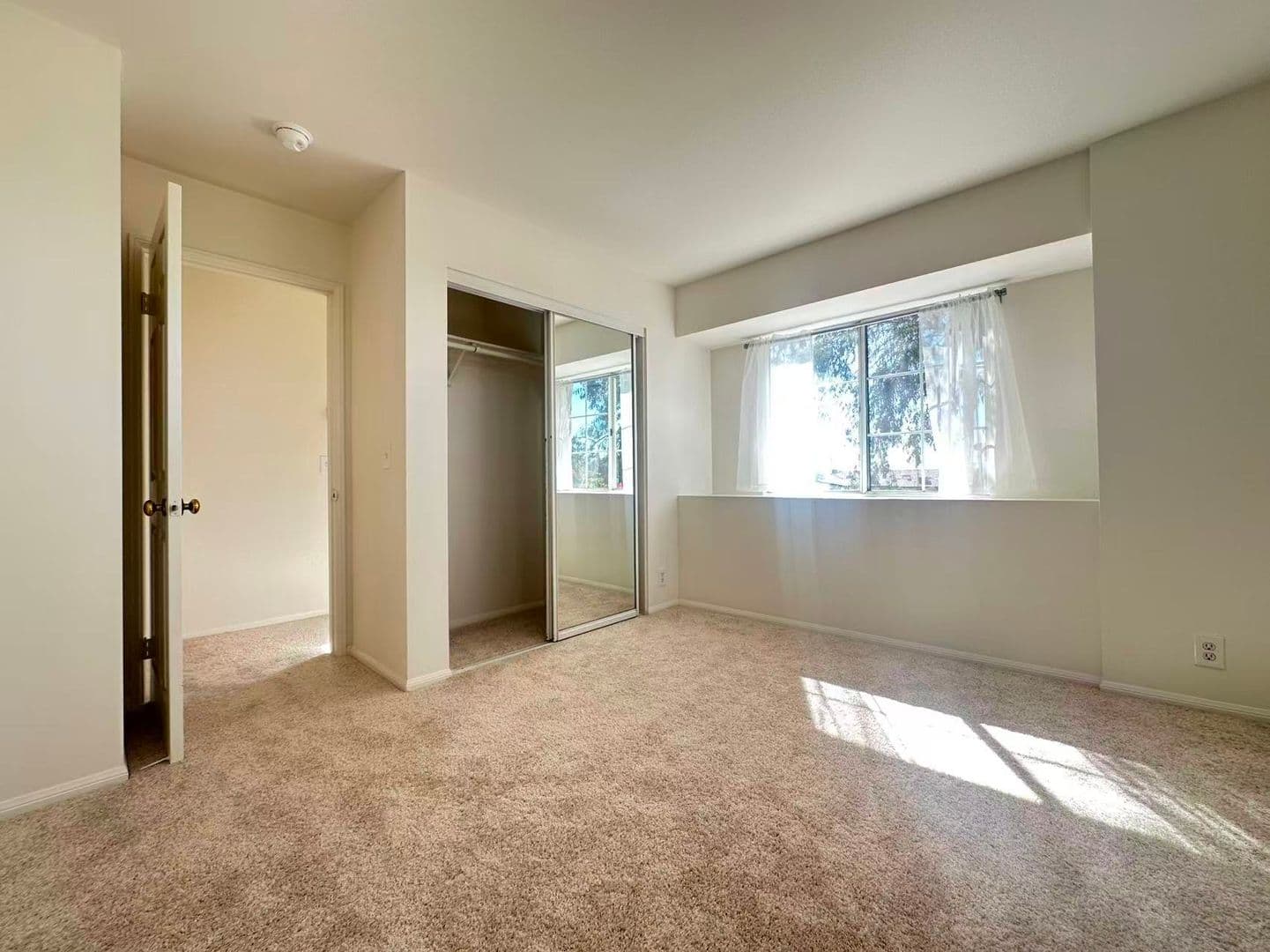 Arcadia House: 1033 Duarte Rd #A