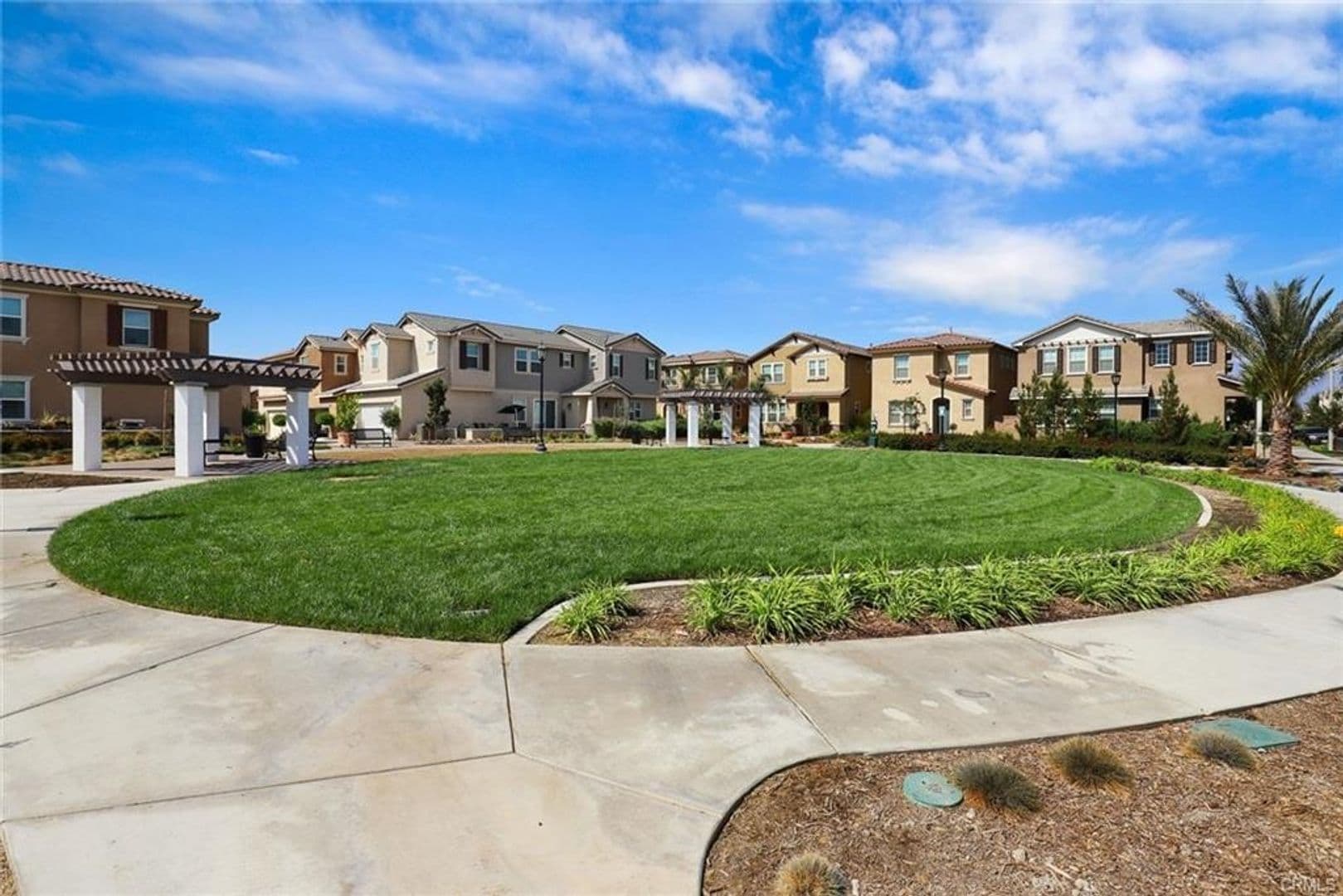 Eastvale House: 6043 Snapdragon St.