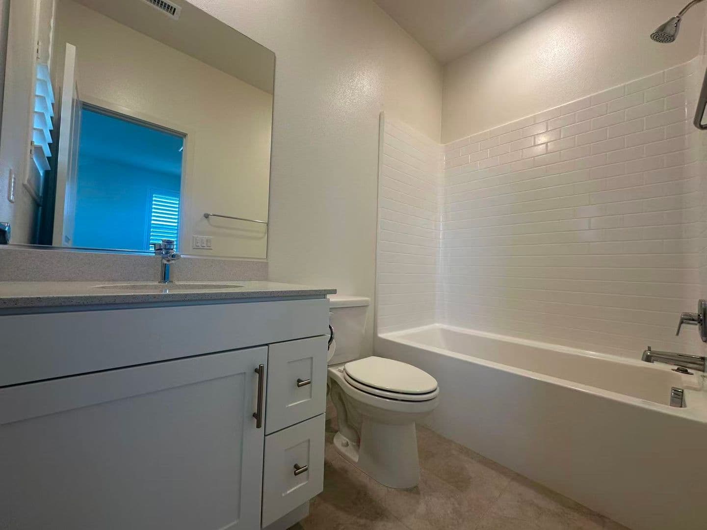Ontario House: 2622 E Scarlett Ln