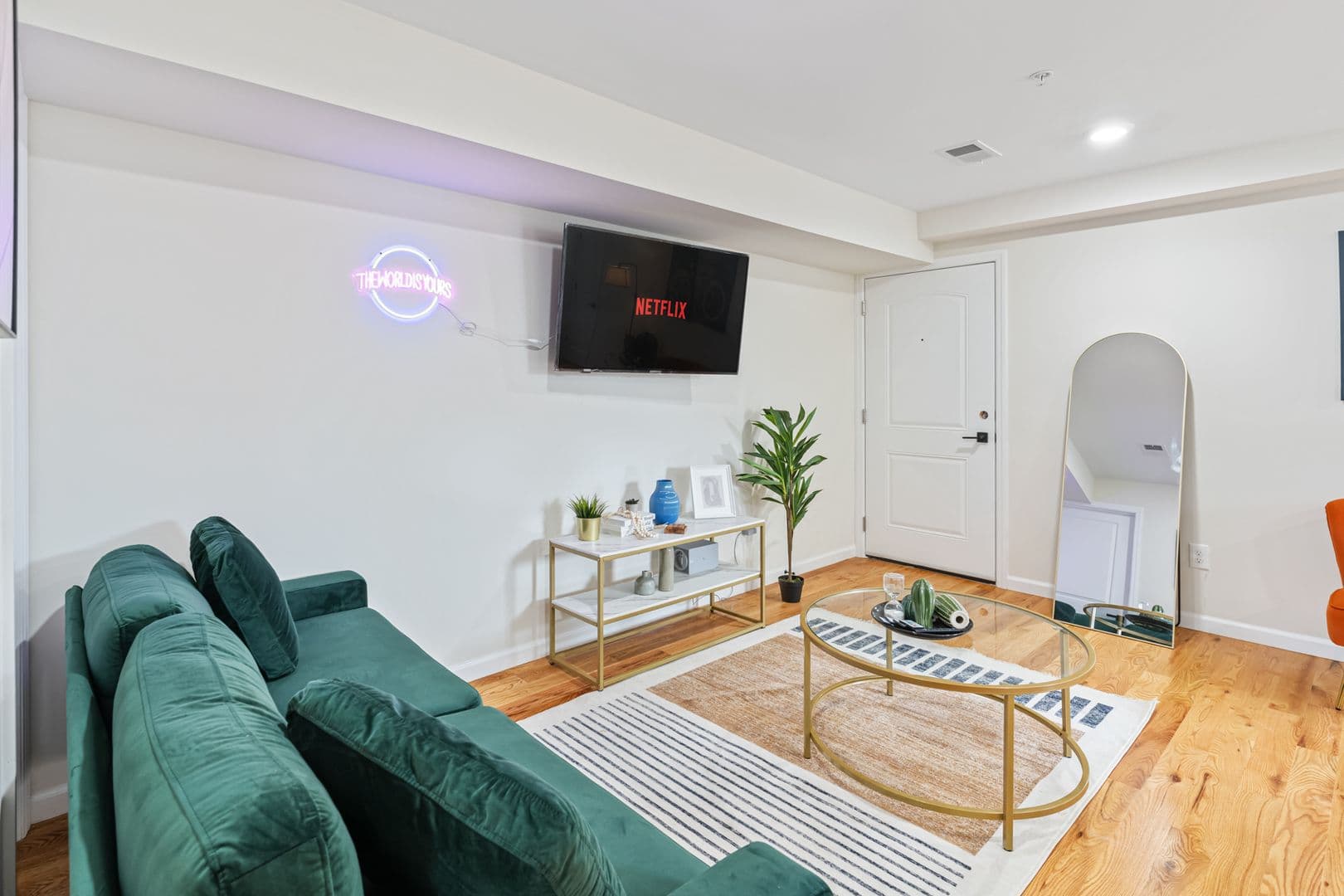 Newark Apartment: 549 South Orange Ave