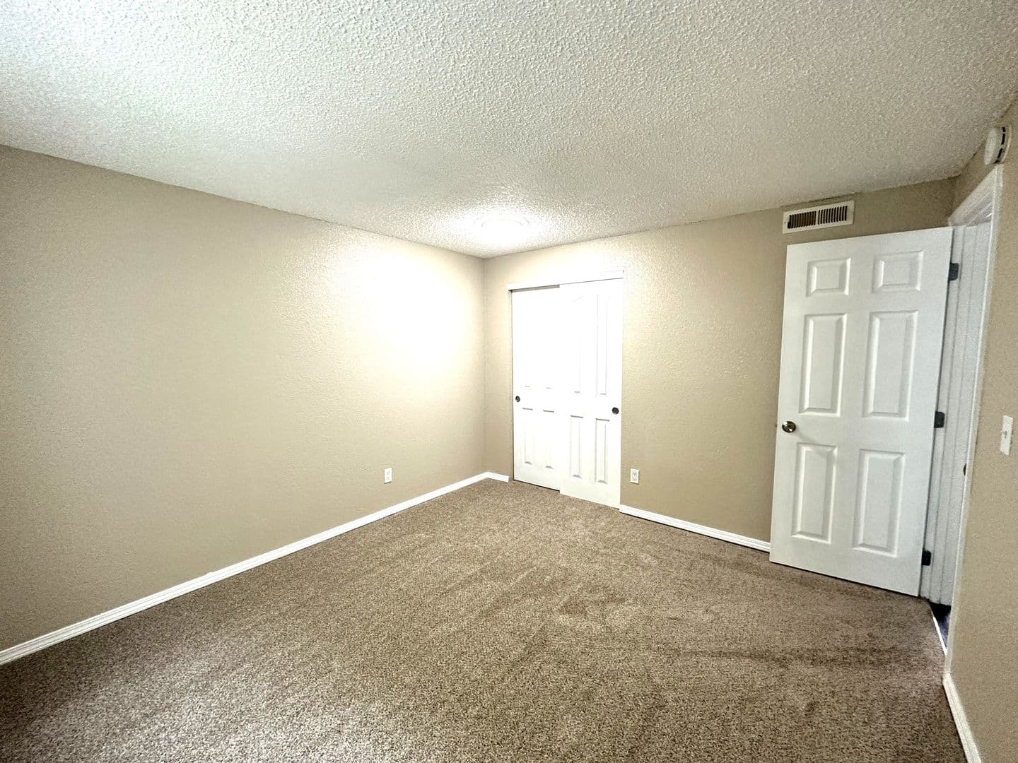 SALEM Apartment: 2477 WAYSIDE TERRACE NE