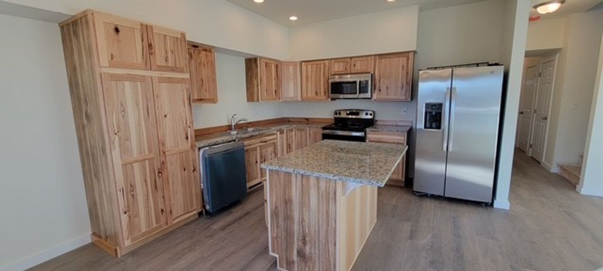 REDMOND Apartment: 2141 SW 19TH ST