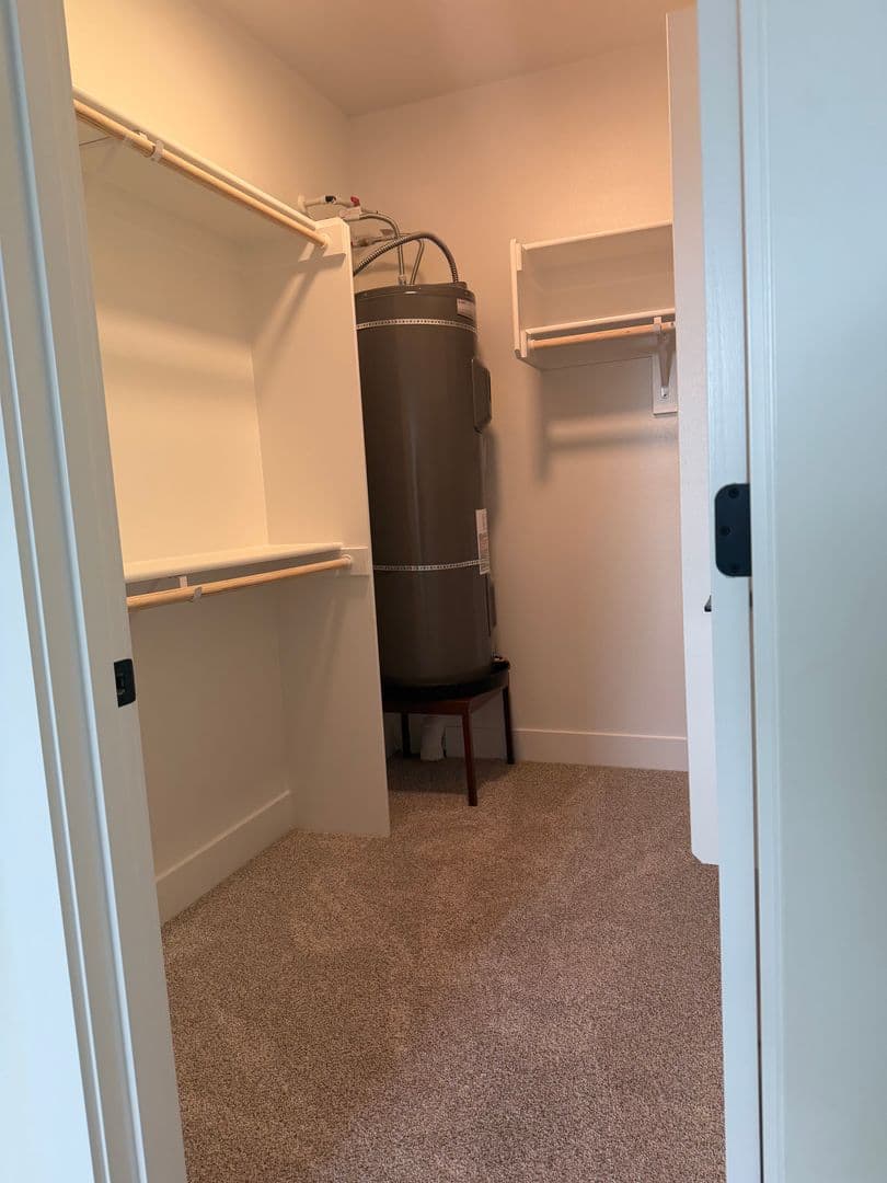 Keizer Apartment: 4885 River Rd N