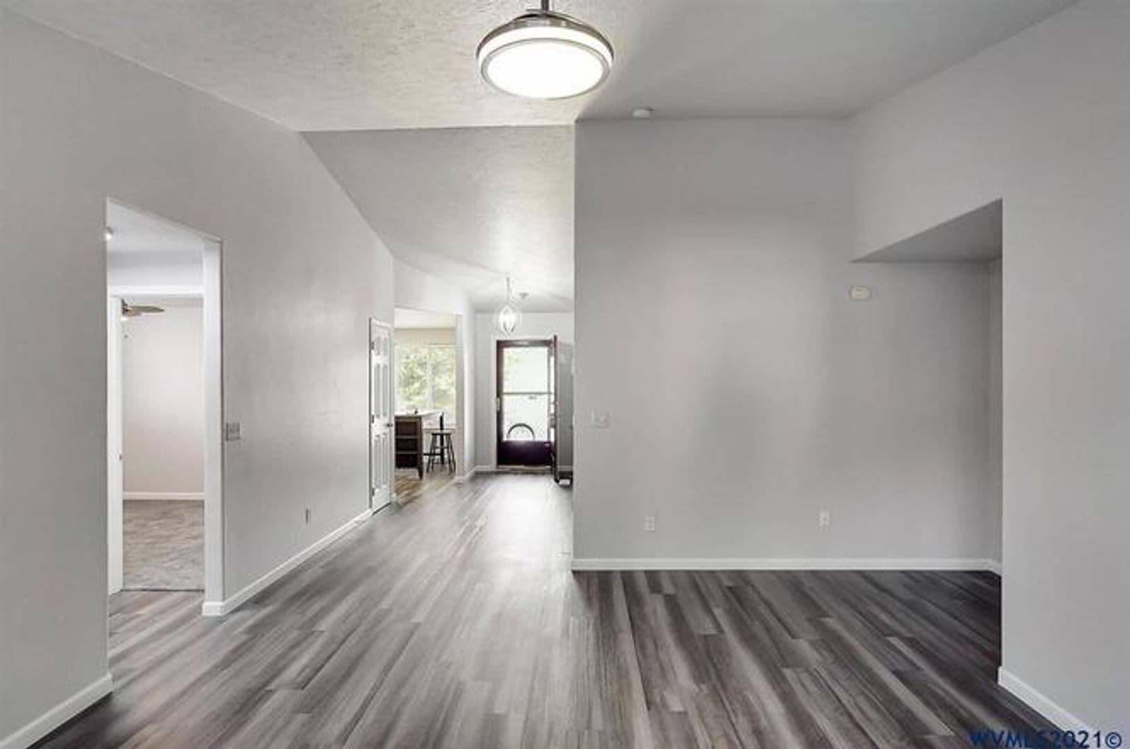 Salem House: 1052 Ginger Ave SE