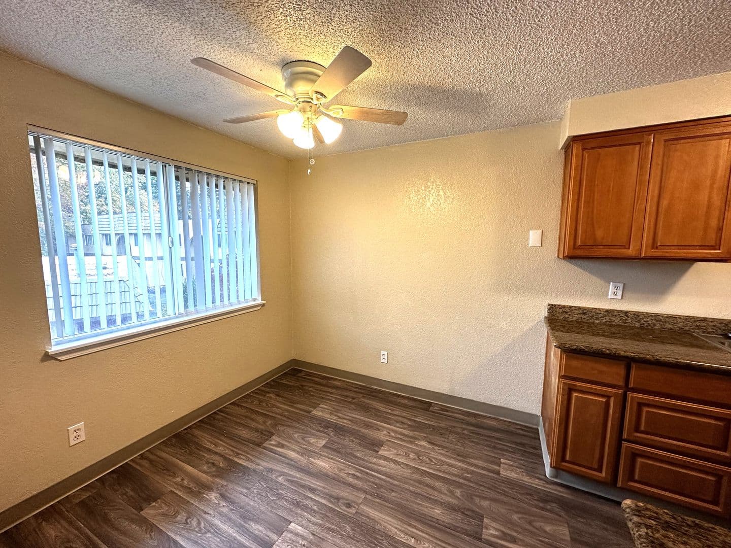SALEM Apartment: 2477 WAYSIDE TERRACE NE