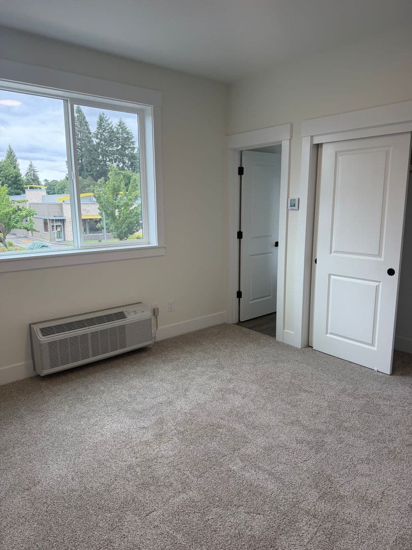 Keizer Apartment: 4885 River Rd N