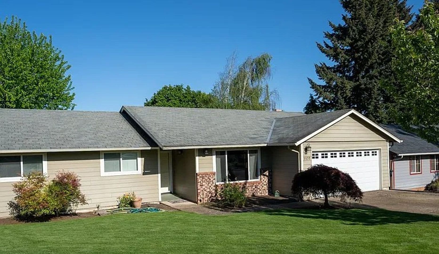 Salem House: 5354 Flint CT S