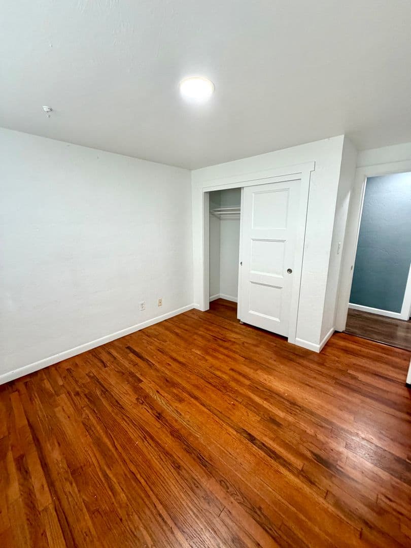 SALEM House: 4023 CAROLINA AVE NE