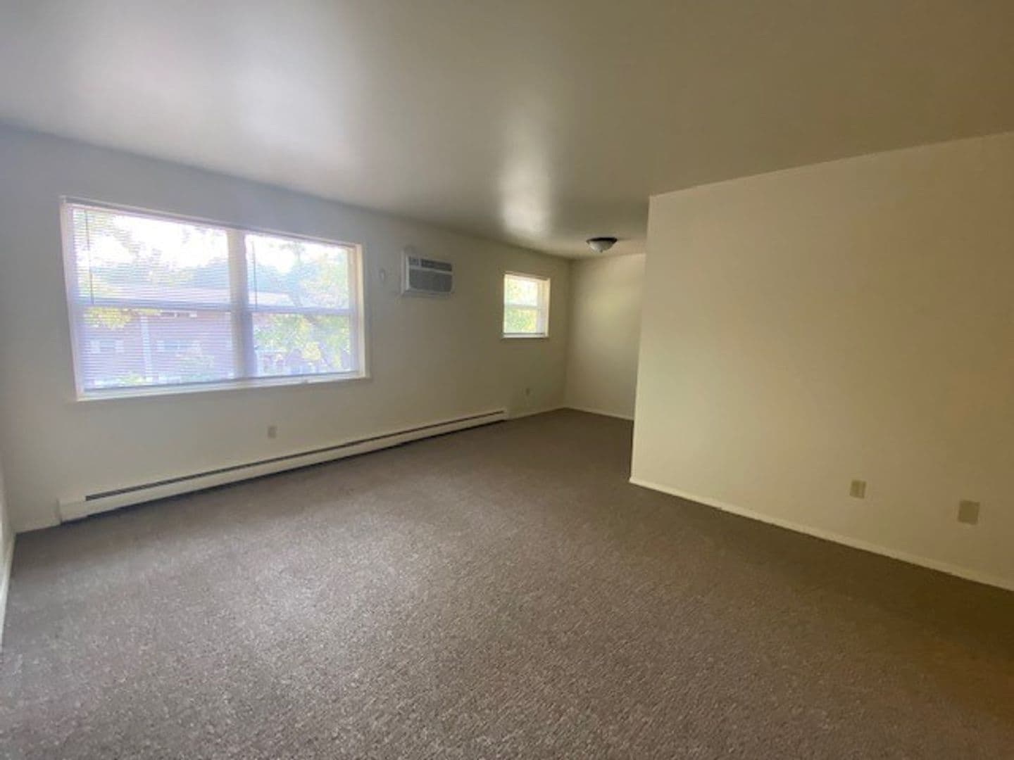 Chesterton Apartment: 1623 Westchester Ave