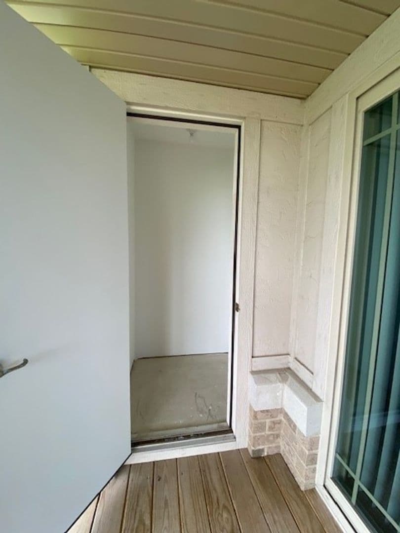Chesterton Apartment: 2113 Kelle Dr