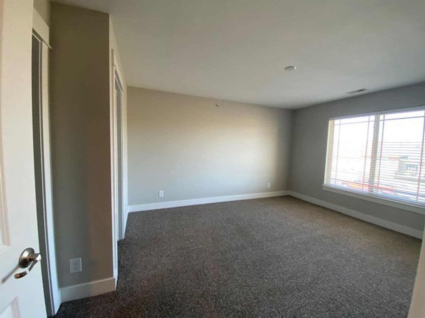 Chesterton Apartment: 2113 Kelle Dr