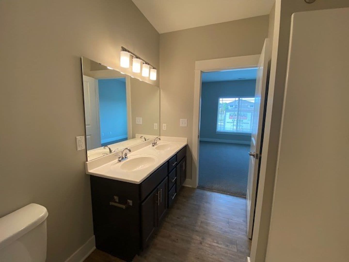 Chesterton Apartment: 2113 Kelle Dr