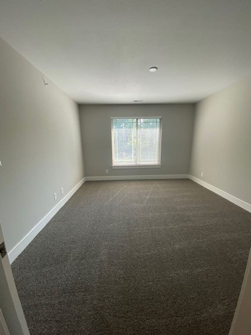 Chesterton Apartment: 2113 Kelle Dr