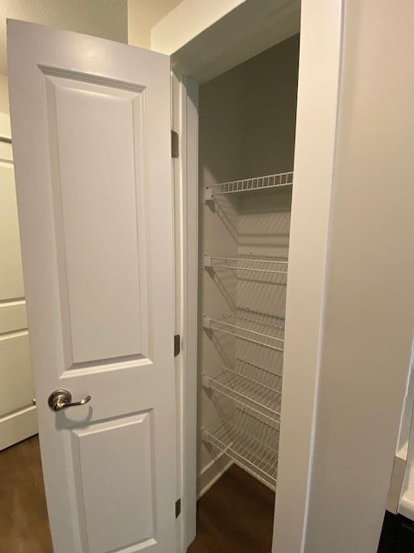 Chesterton Apartment: 2113 Kelle Dr