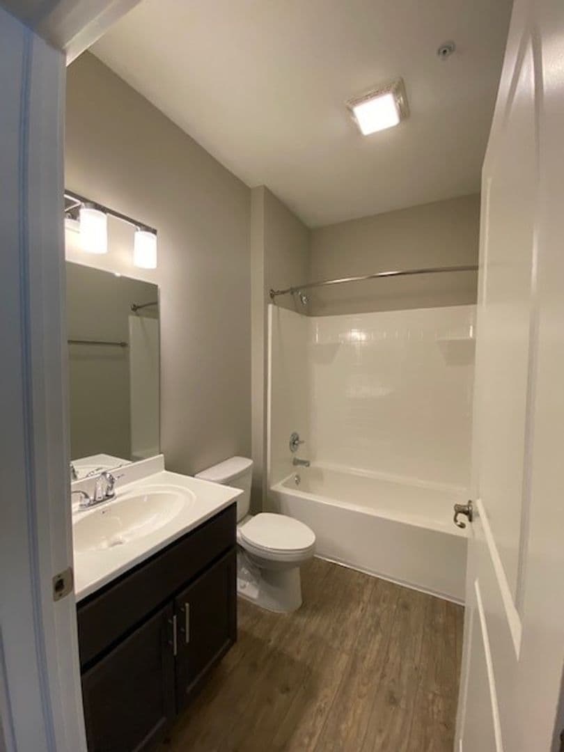 Chesterton Apartment: 2113 Kelle Dr