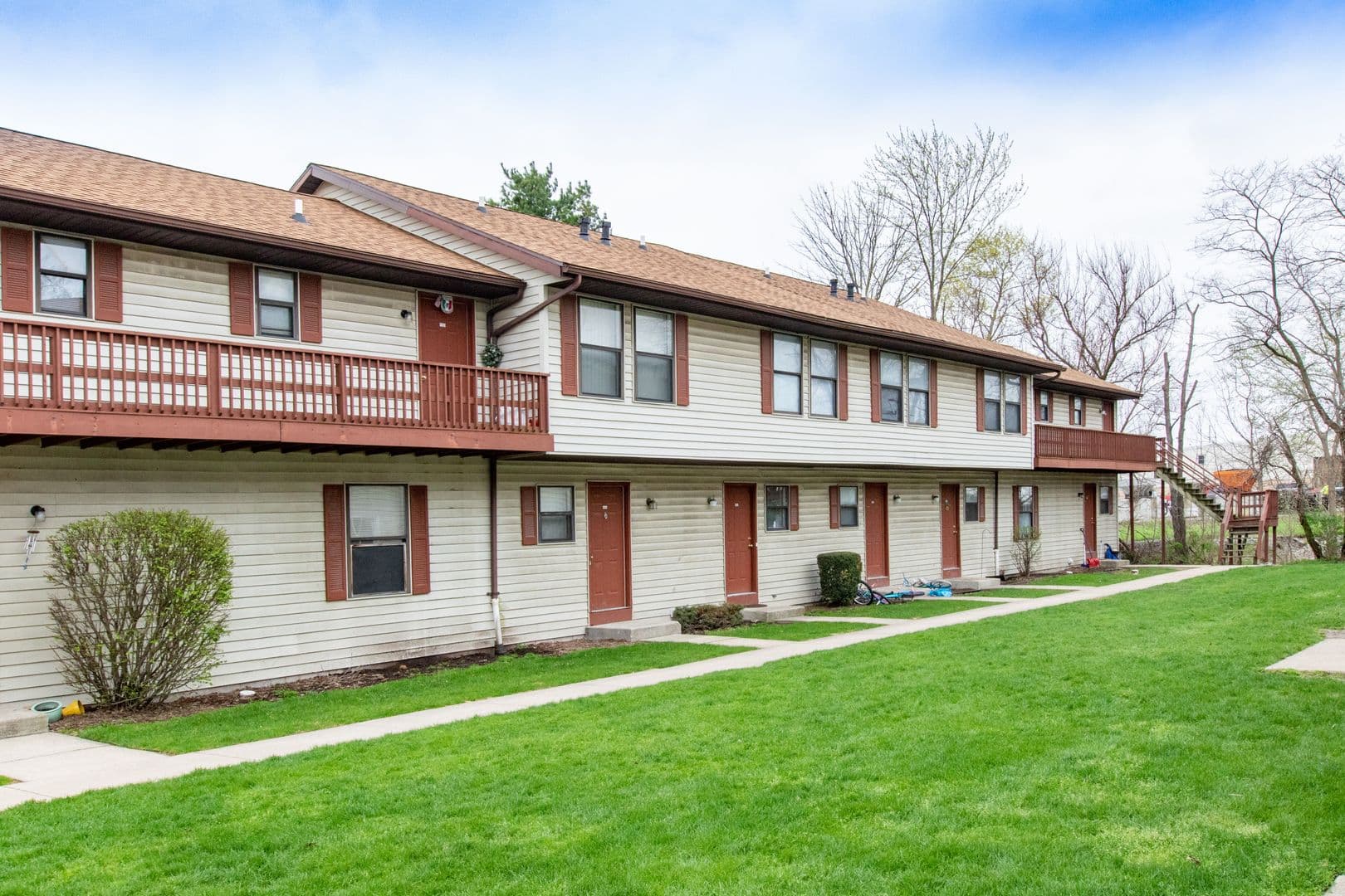 Plymouth Apartment: 310 Skylane Dr