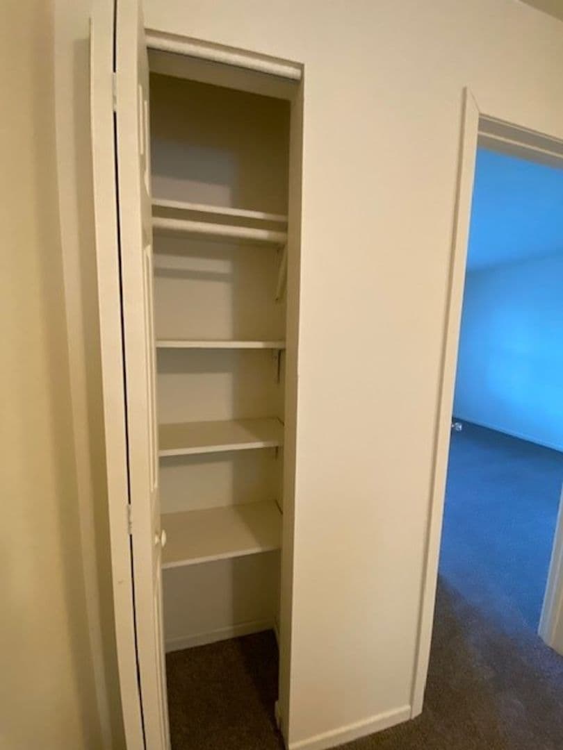 Chesterton Apartment: 1623 Westchester Ave