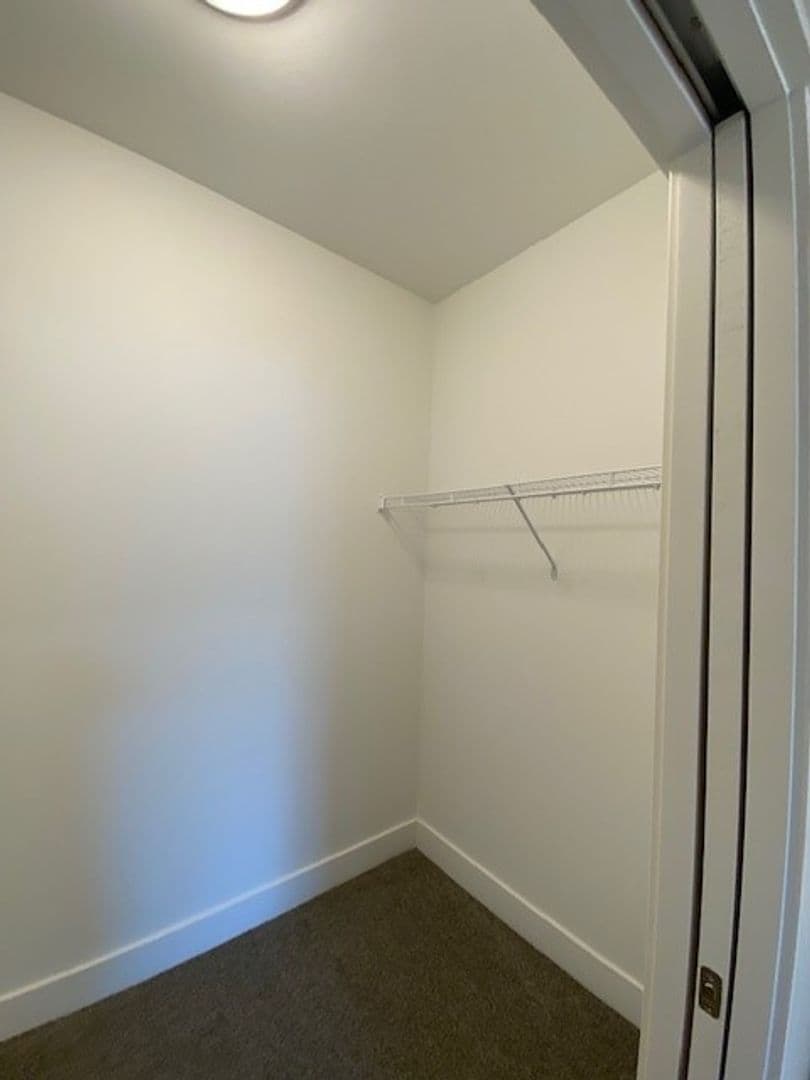 Chesterton Apartment: 2113 Kelle Dr