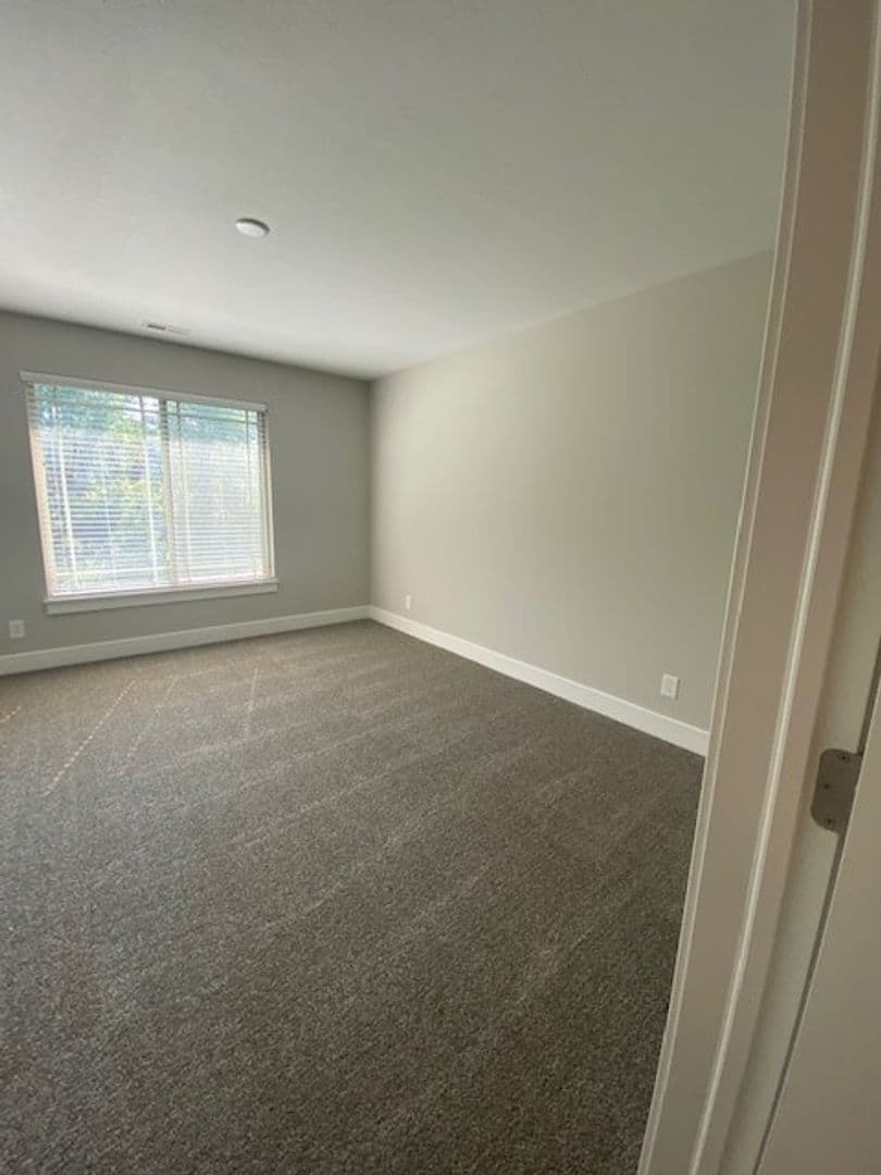 Chesterton Apartment: 2113 Kelle Dr