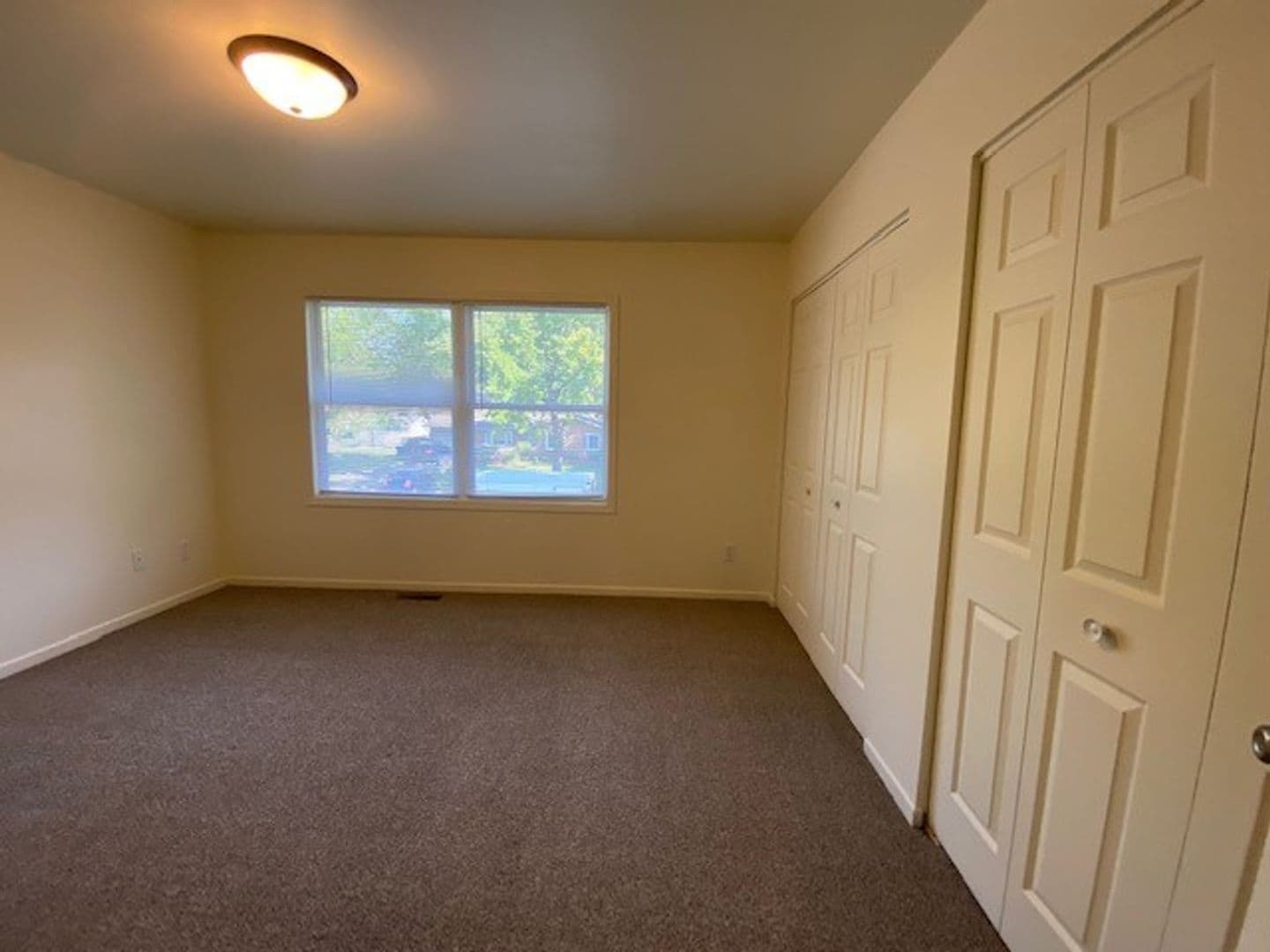 Chesterton Apartment: 1623 Westchester Ave