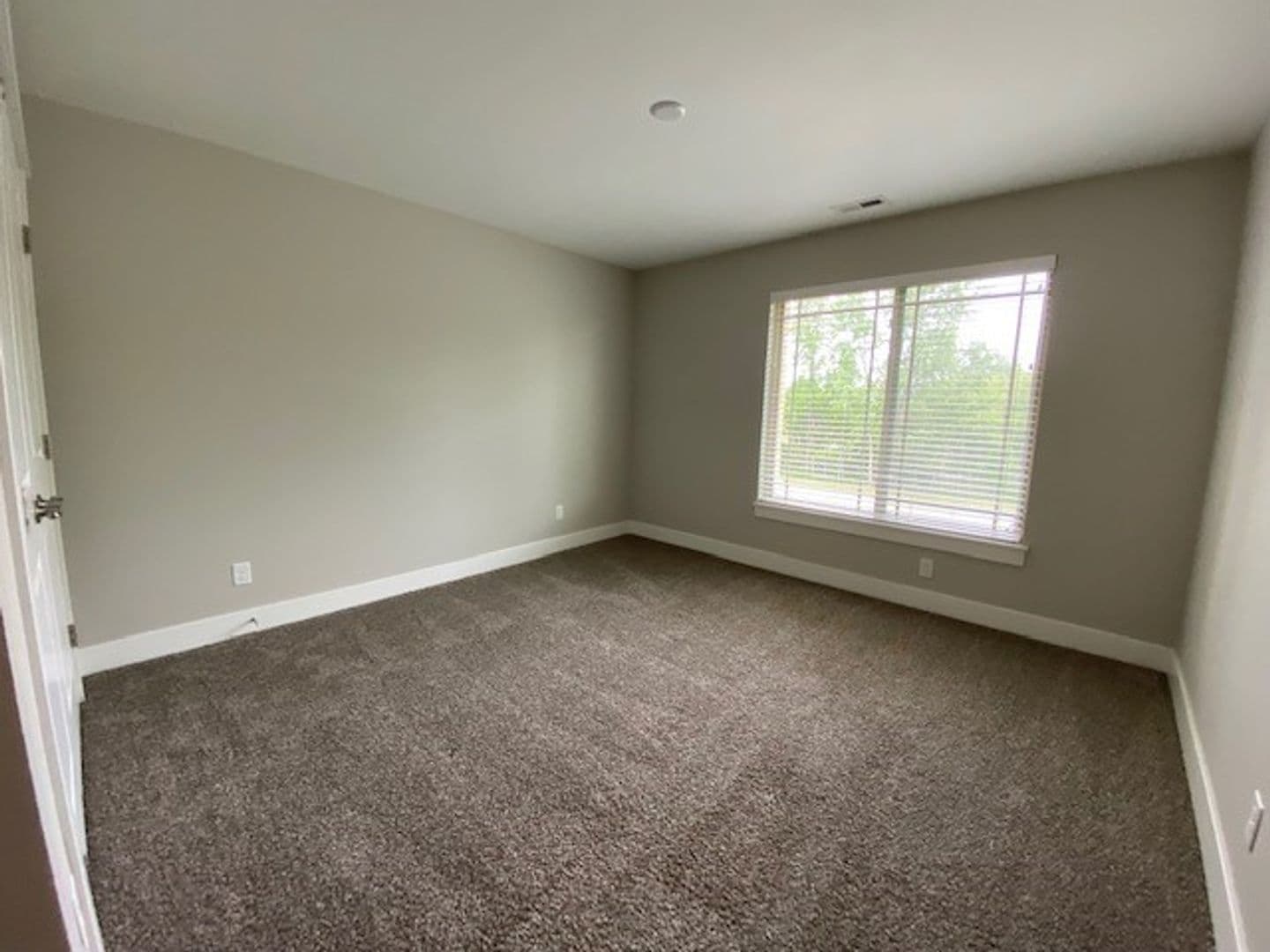 Chesterton Apartment: 2113 Kelle Dr