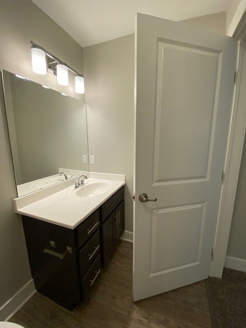 Chesterton Apartment: 2113 Kelle Dr